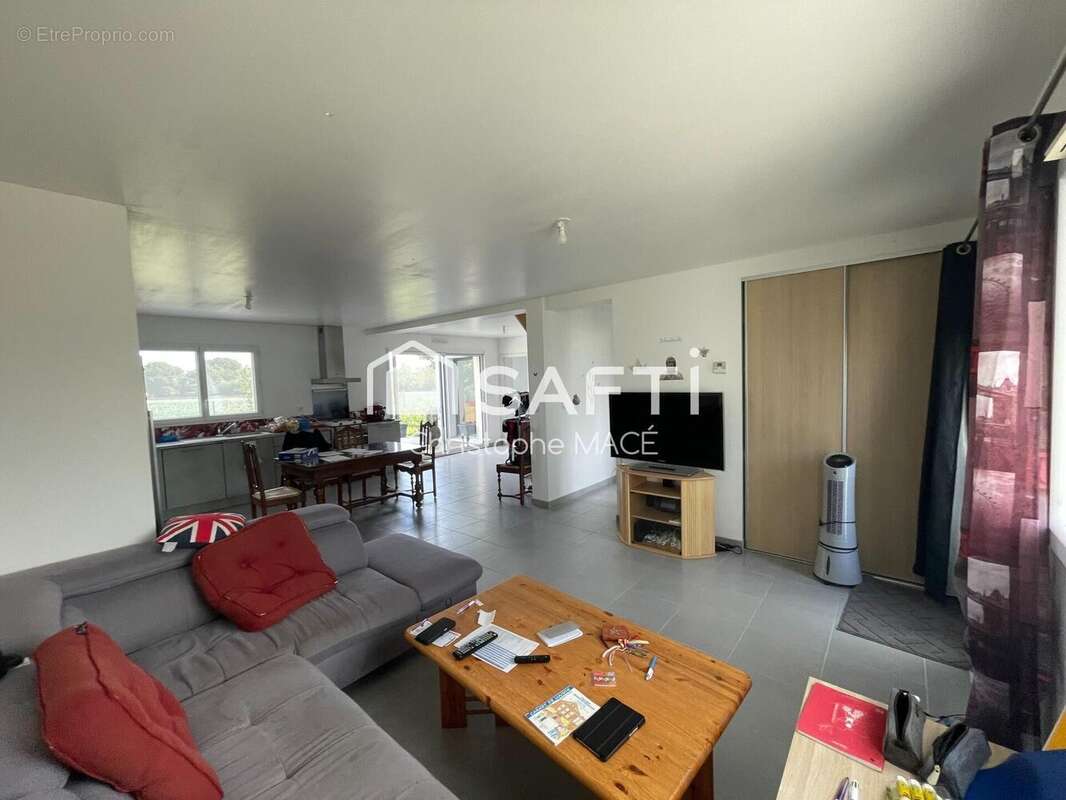 Photo 2 - Maison à ARQUENAY