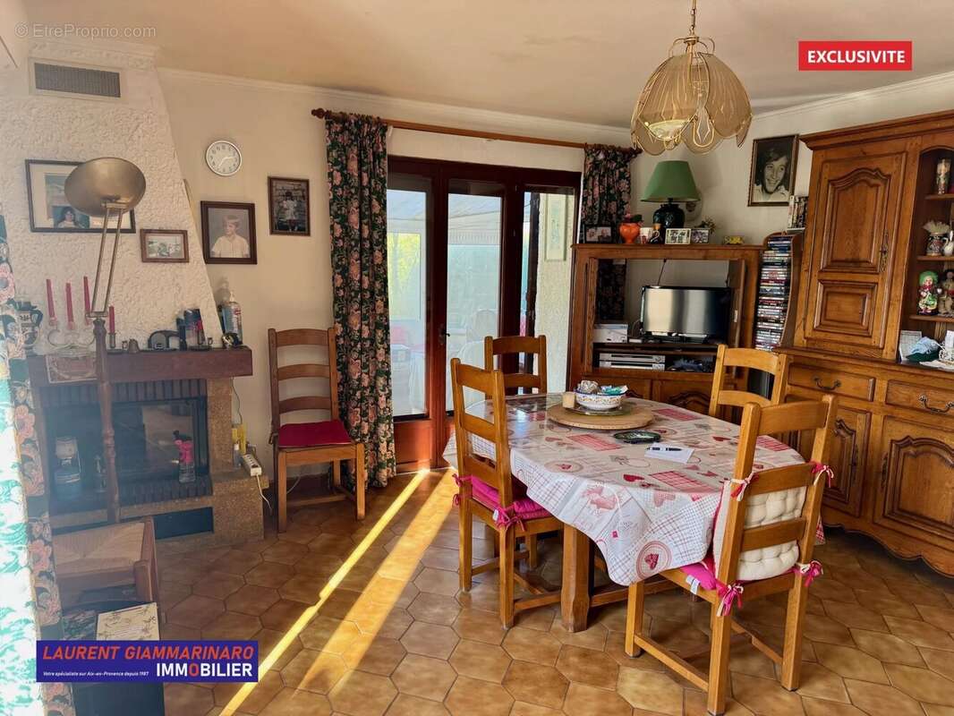 Maison à VENTABREN