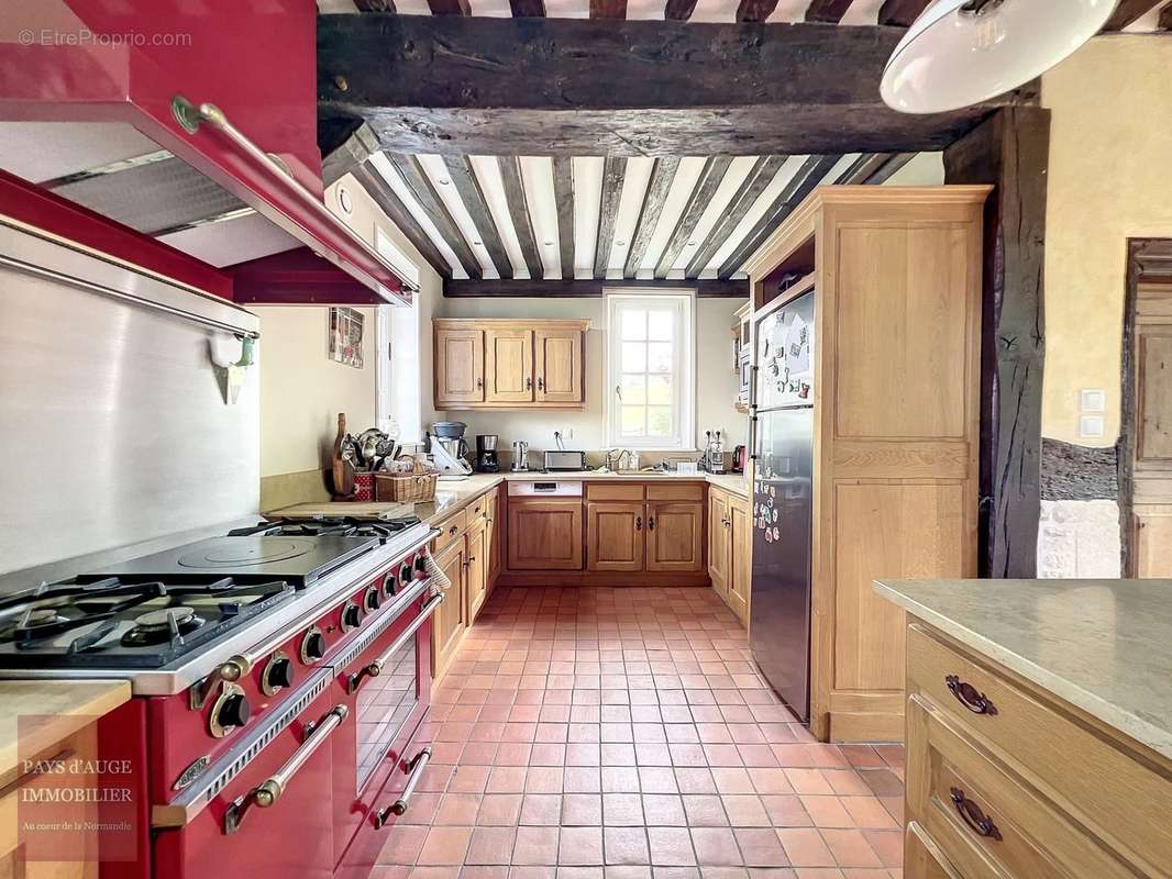 Maison à SAINT-PIERRE-SUR-DIVES