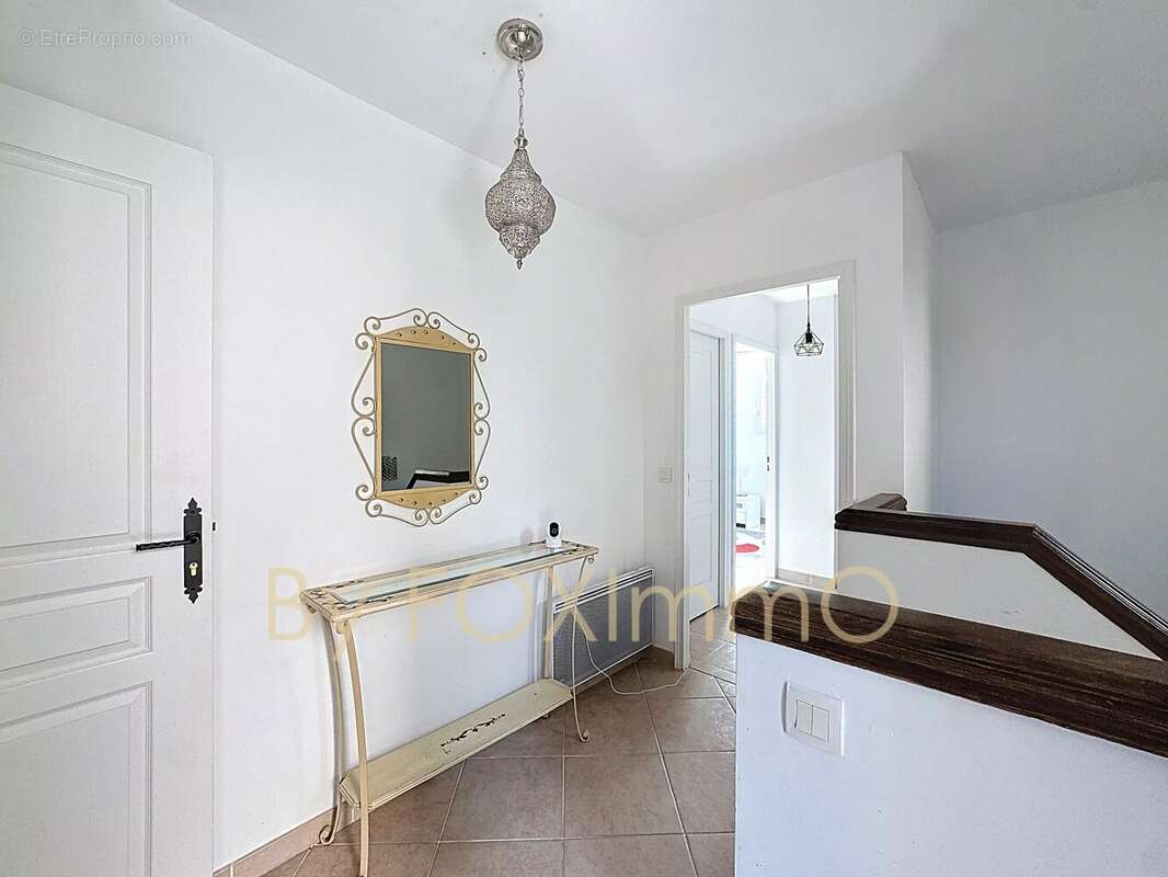 Villa vue mer, cote d azur, piscine, jardin, parking , garage exposition sud - photo 11