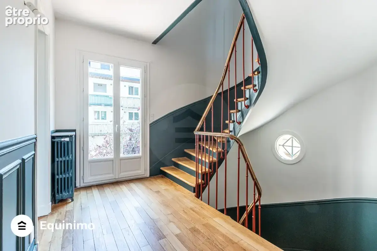 Maison individuelle de 258m2, avec terrasses et jardin, située rue Trouillet Derel - photo 11