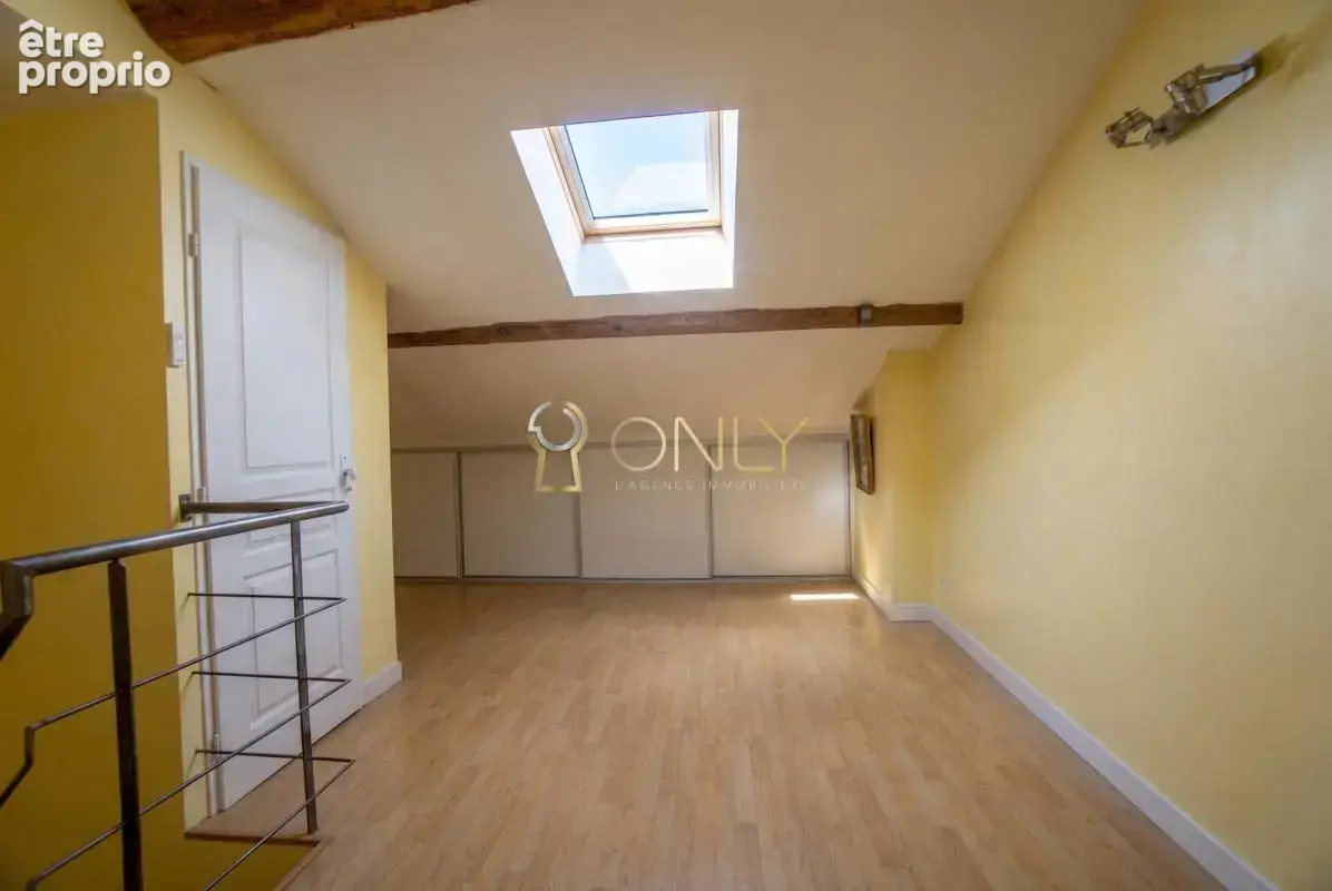 Liergues - Appartement T4 - Centre Village - photo 13
