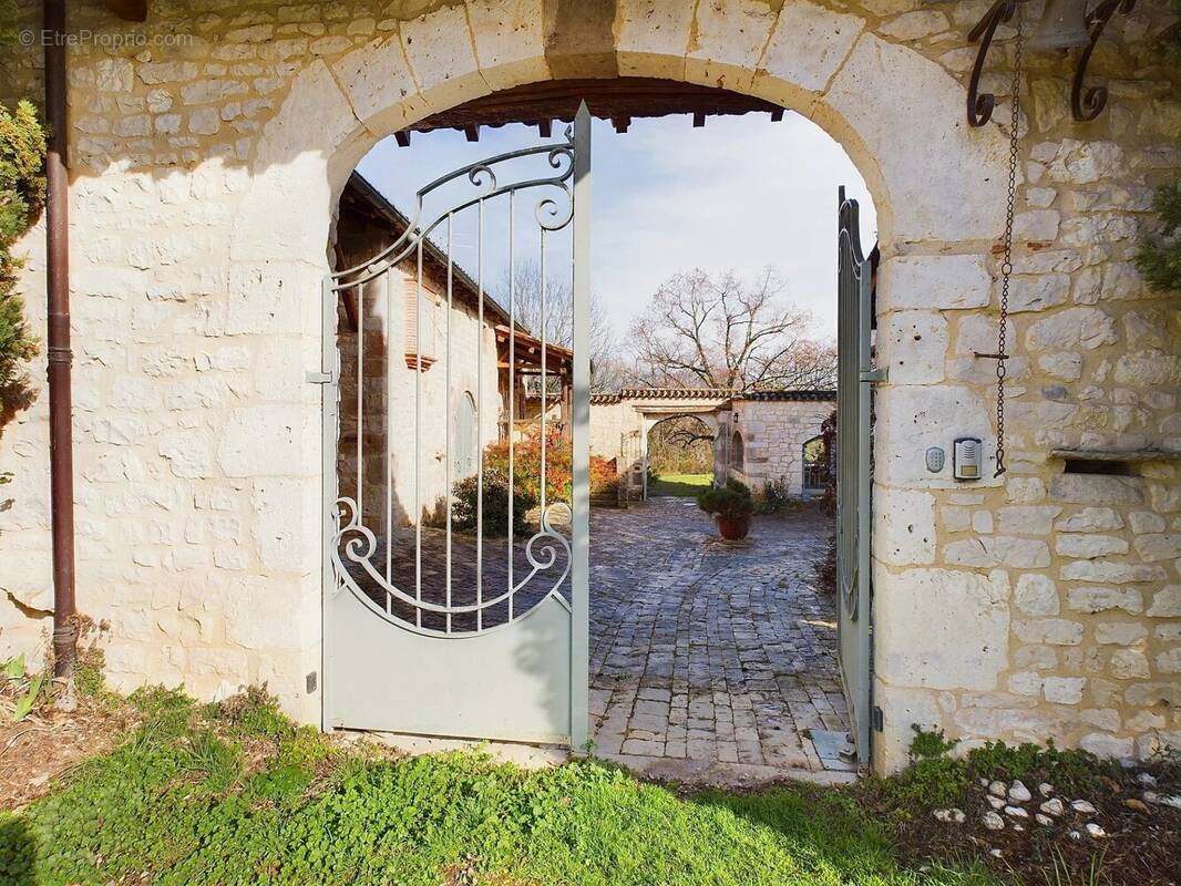 Maison à CORDES-SUR-CIEL