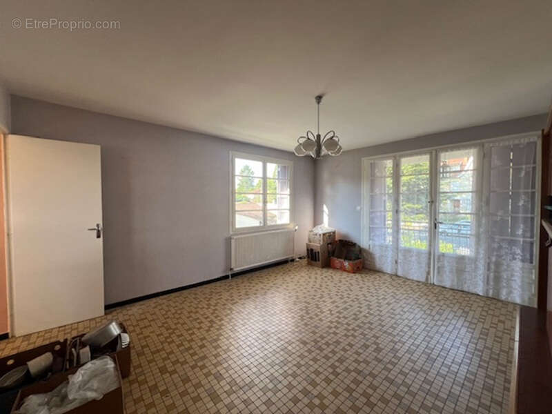 Maison à AIGUILLON