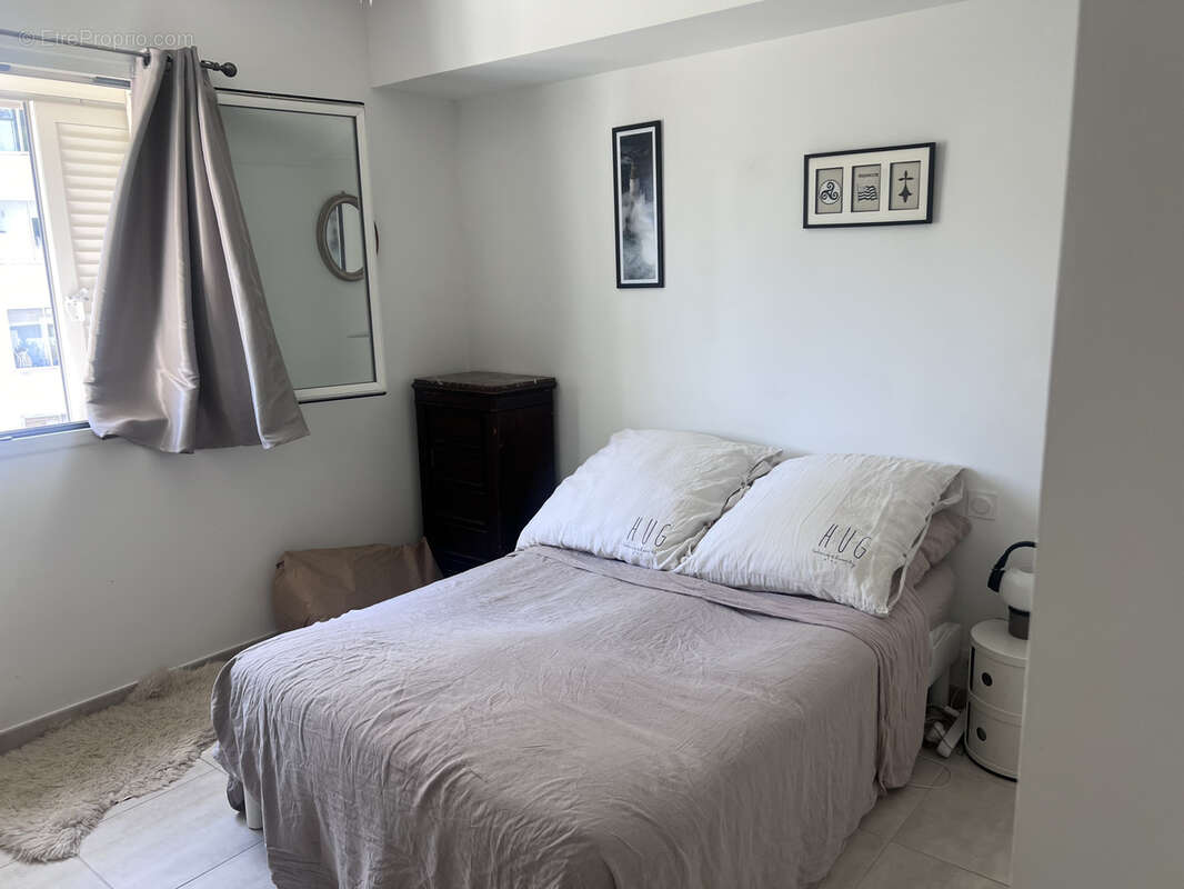 À vendre- Appartement T3 avec terrasse vue mer, place de parking,corniche Kennedy / For Sale   2-Bedroom Apart - photo 9
