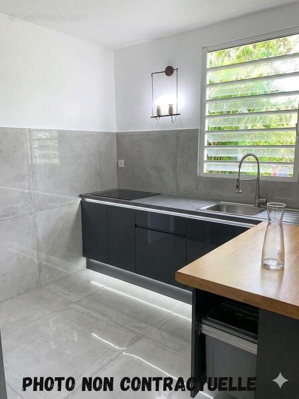 Appartement à LE MOULE