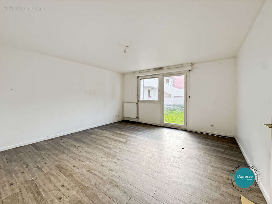 Appartement à MENNECY