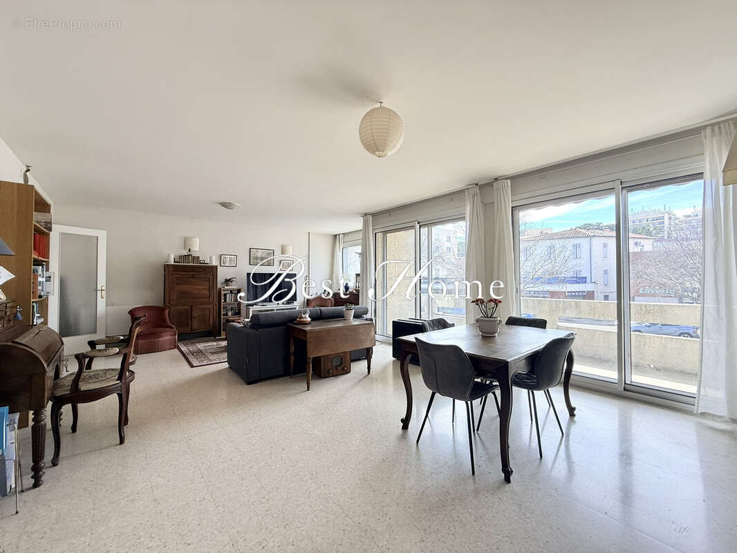 Appartement à NIMES