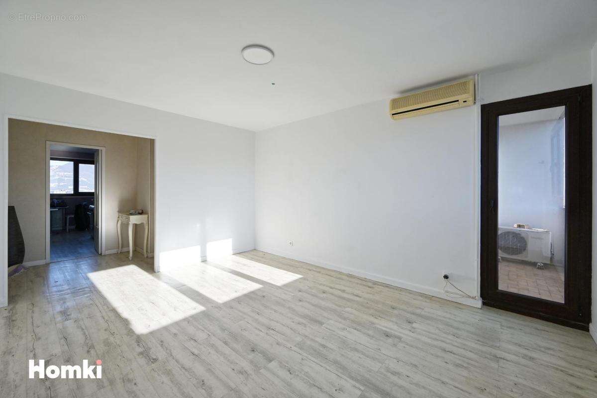 Appartement à ECHIROLLES