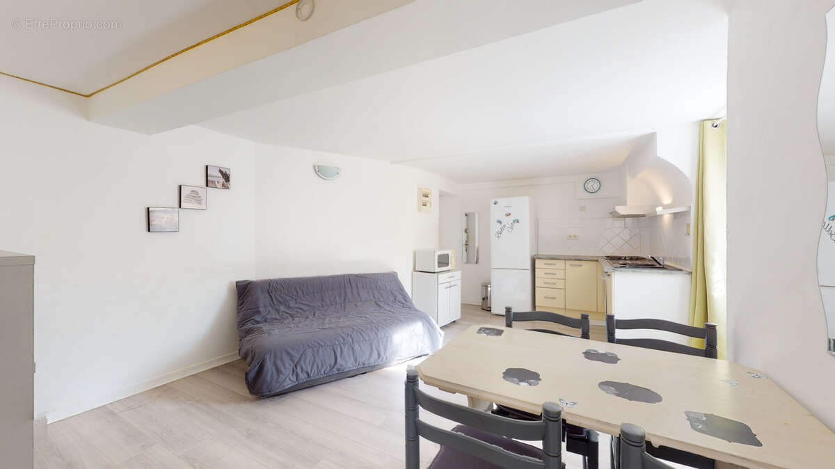 Appartement à LE MUY