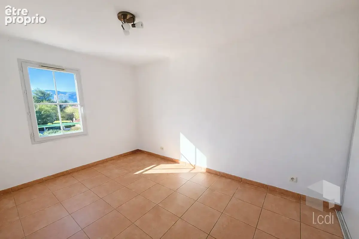 MONTELIMAR, appartement de 120 m2, 4 chambres - photo 10