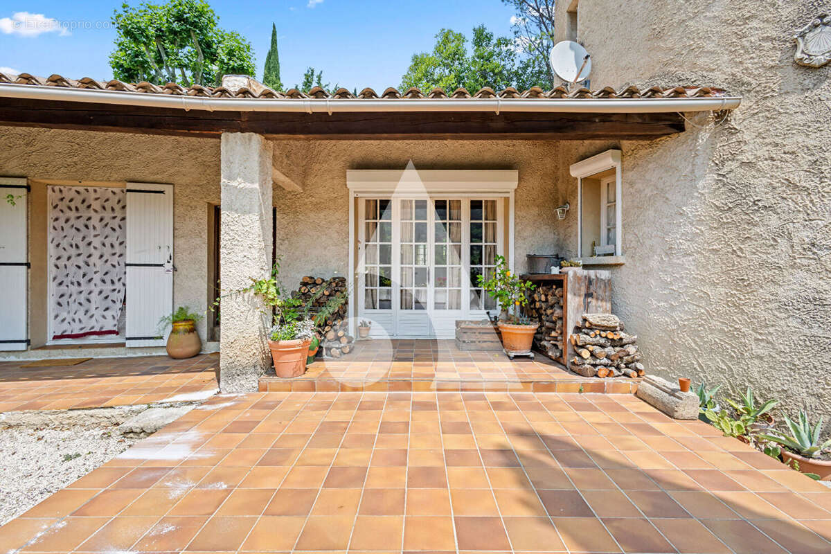 Maison à SAINT-MARC-JAUMEGARDE