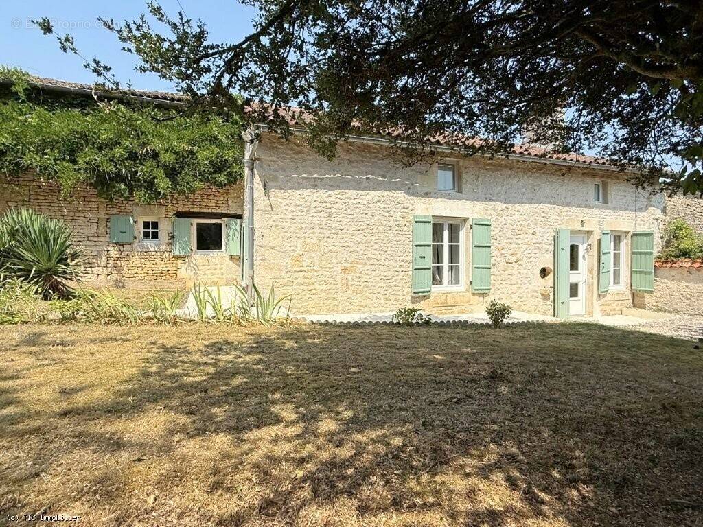 Maison à VILLEFAGNAN