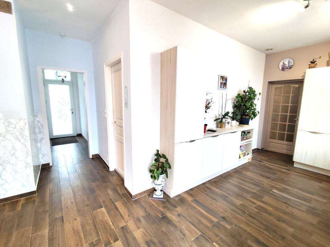 Maison à COURVILLE-SUR-EURE