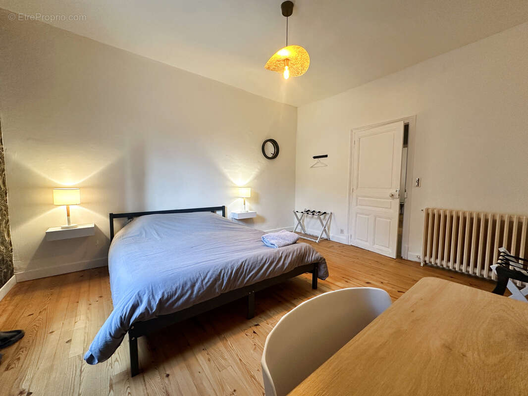 Maison à DECAZEVILLE