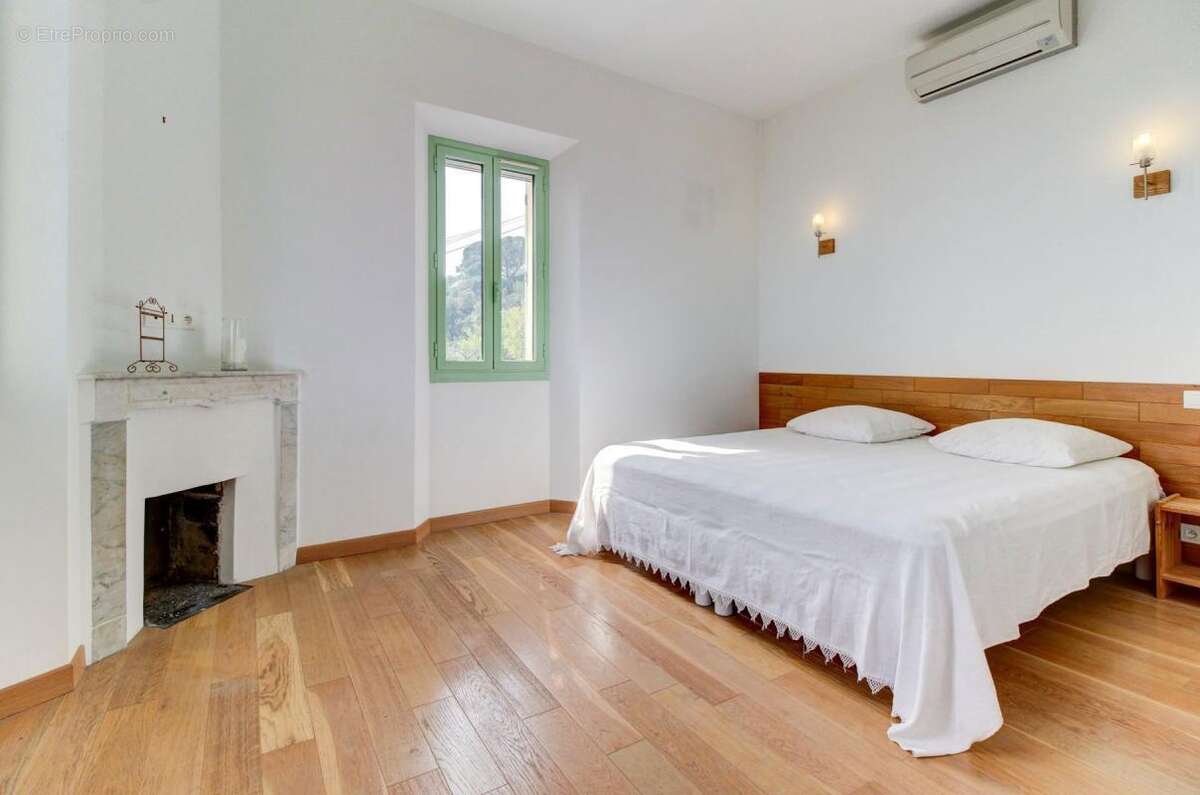 Maison à VALLAURIS