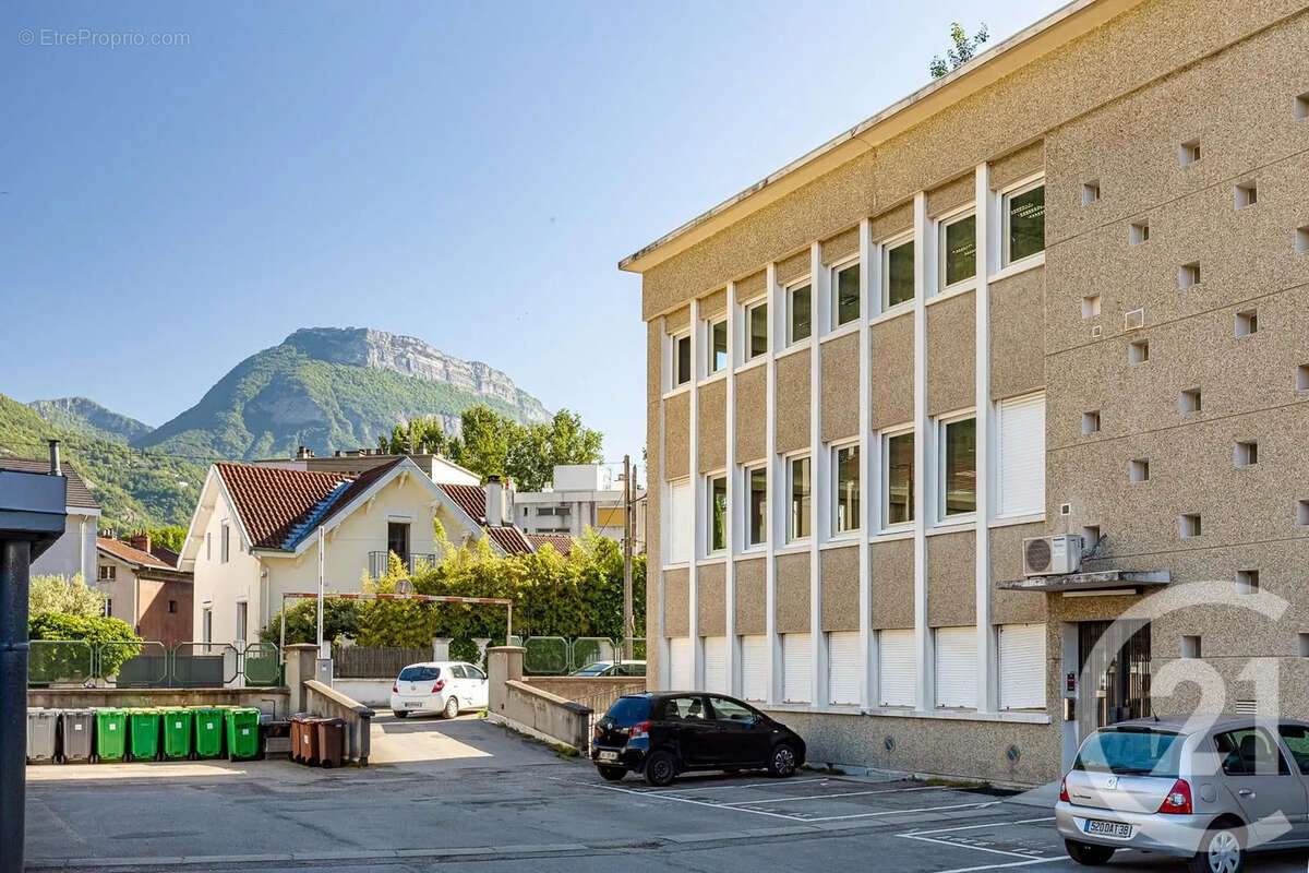Autre à GRENOBLE