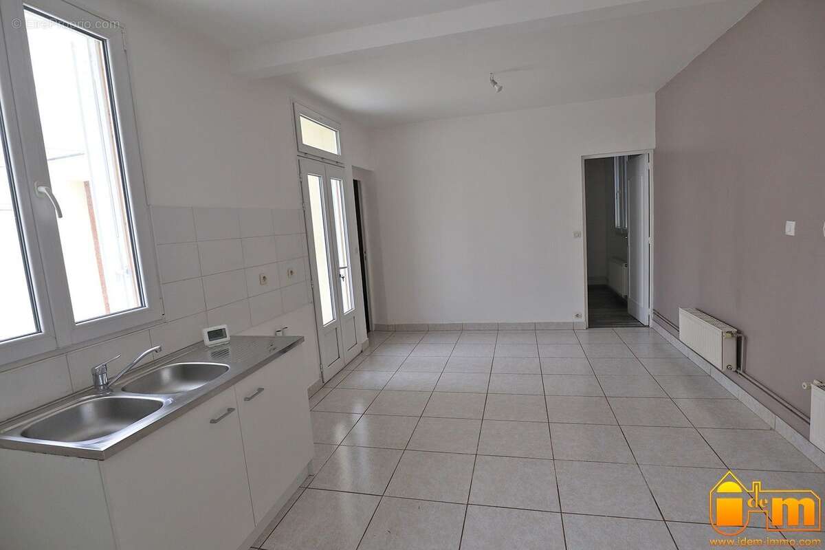 Maison 75 m² à Mereville  - photo 5