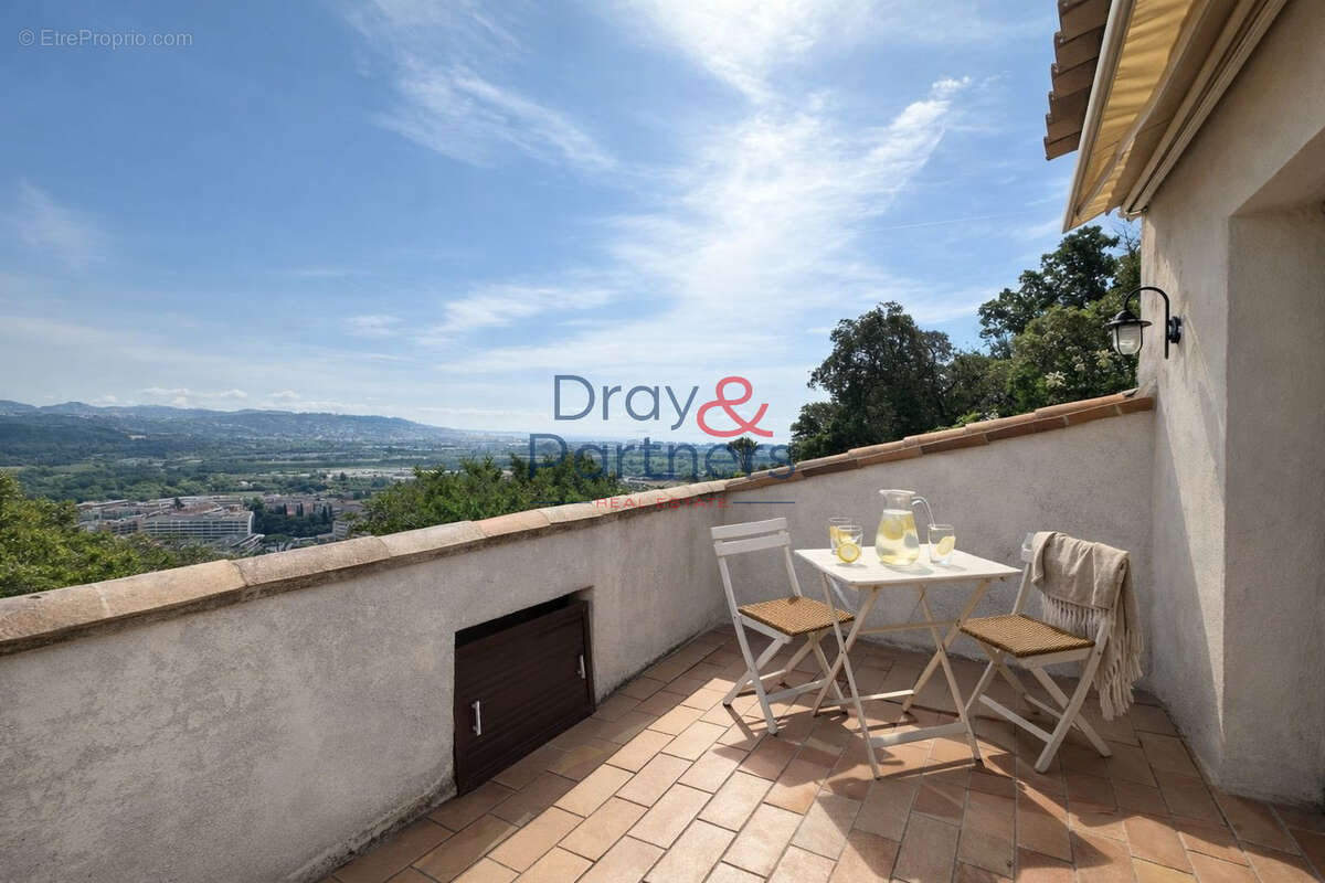 Maison à MANDELIEU-LA-NAPOULE