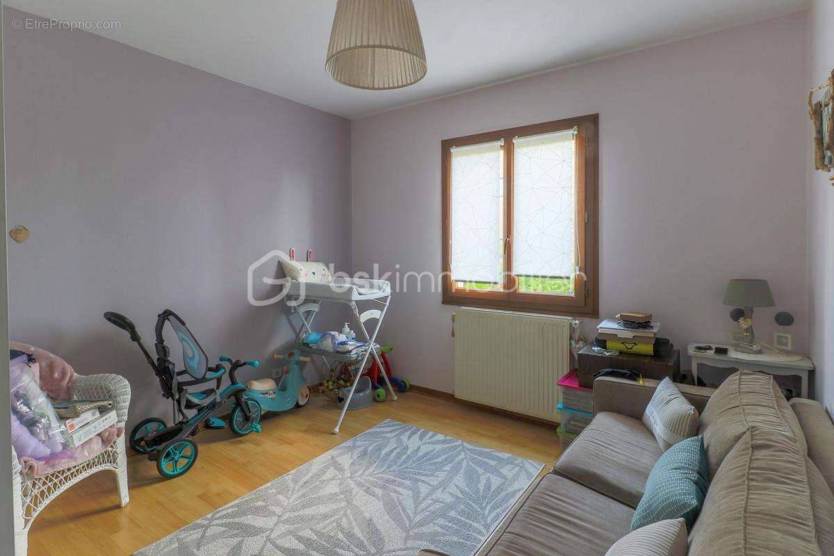 Maison à LA QUEUE-EN-BRIE