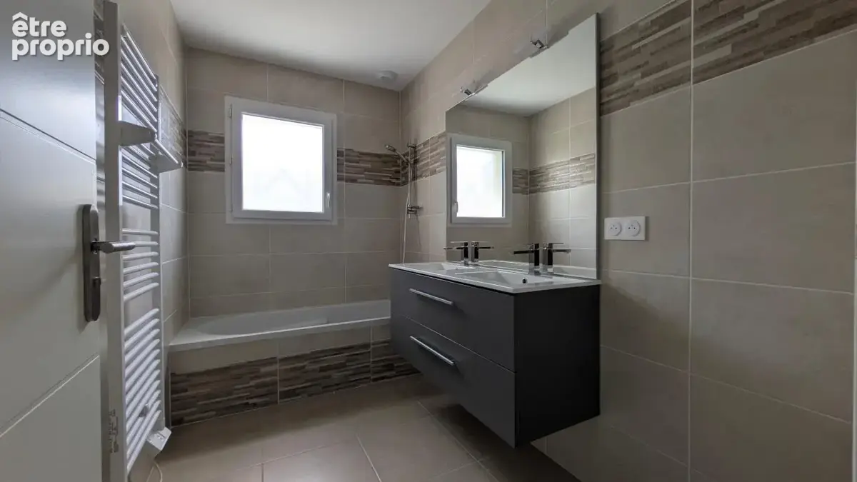 Maison À Vendre T4 91.5 m²  avec garage - photo 5