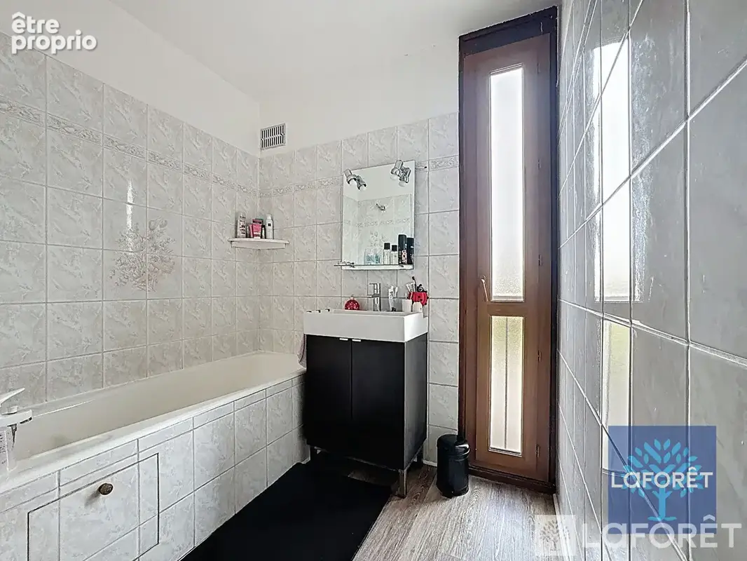 Appartement Chilly-Mazarin 5 pièce(s) 91.38 m2 - photo 7