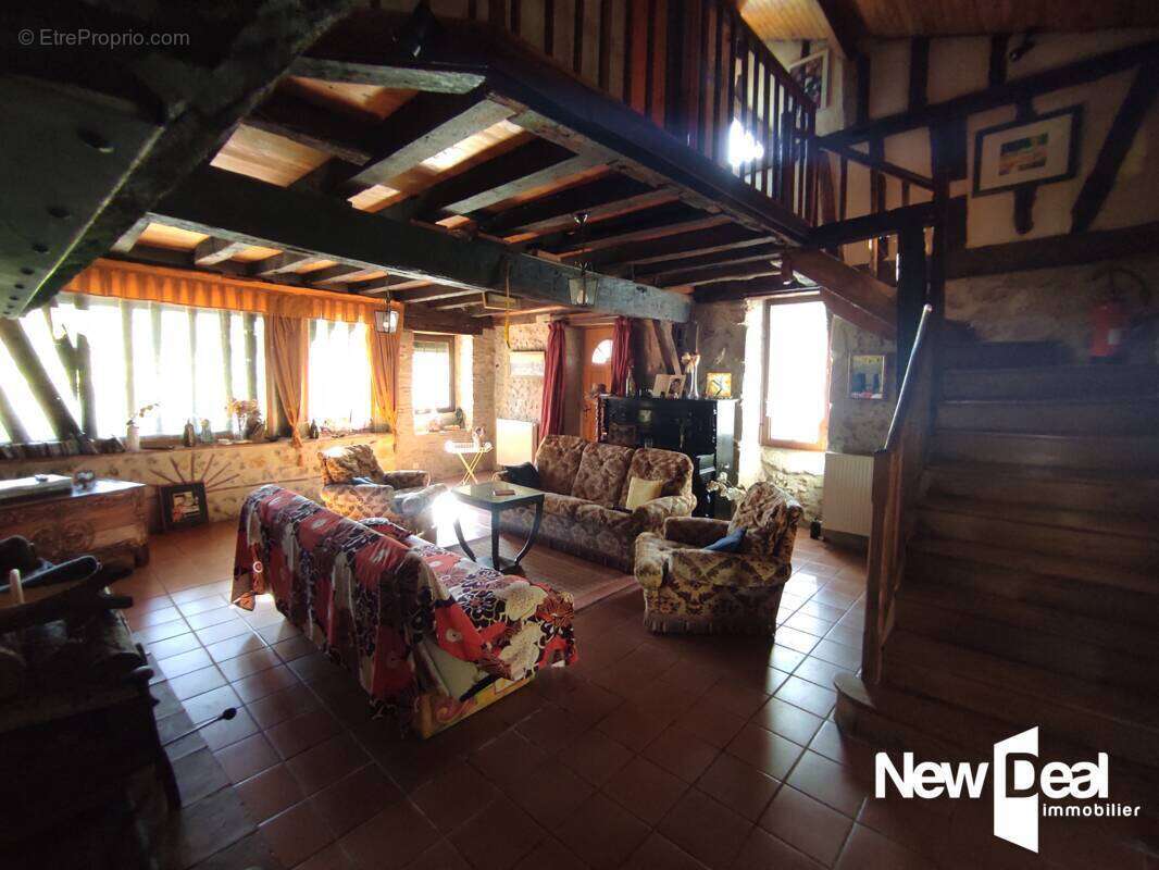 Maison à PINEL-HAUTERIVE