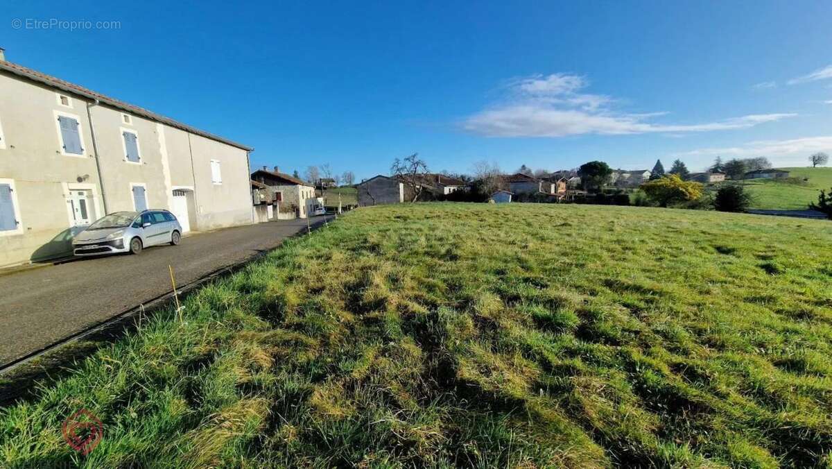 Terrain à SALIES-DU-SALAT