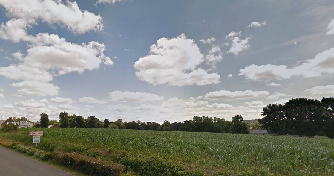 Terrain à LA BAUSSAINE