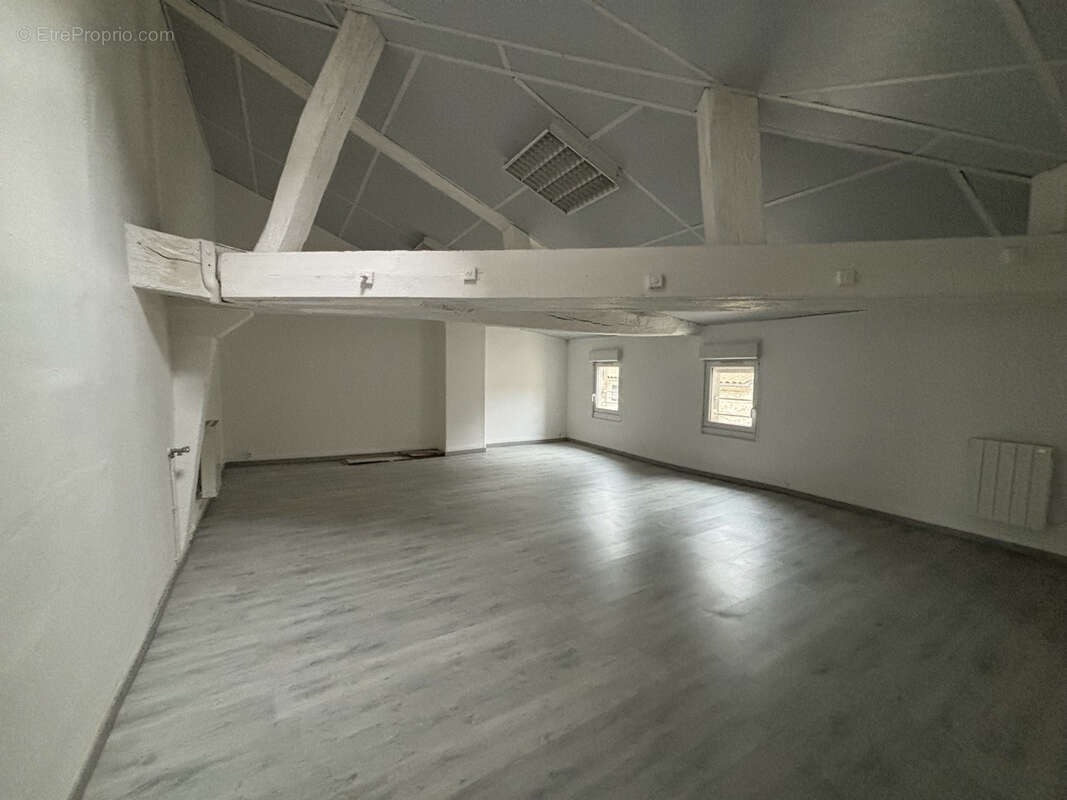 Hyper centre immeuble mixte local commercial et triplex f4 - photo 18