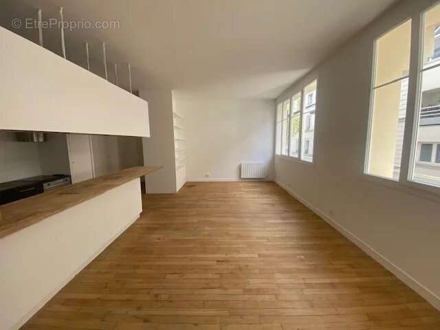 Appartement à PARIS-11E