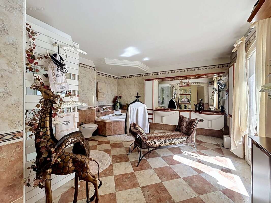 Maison à LA GAUDE