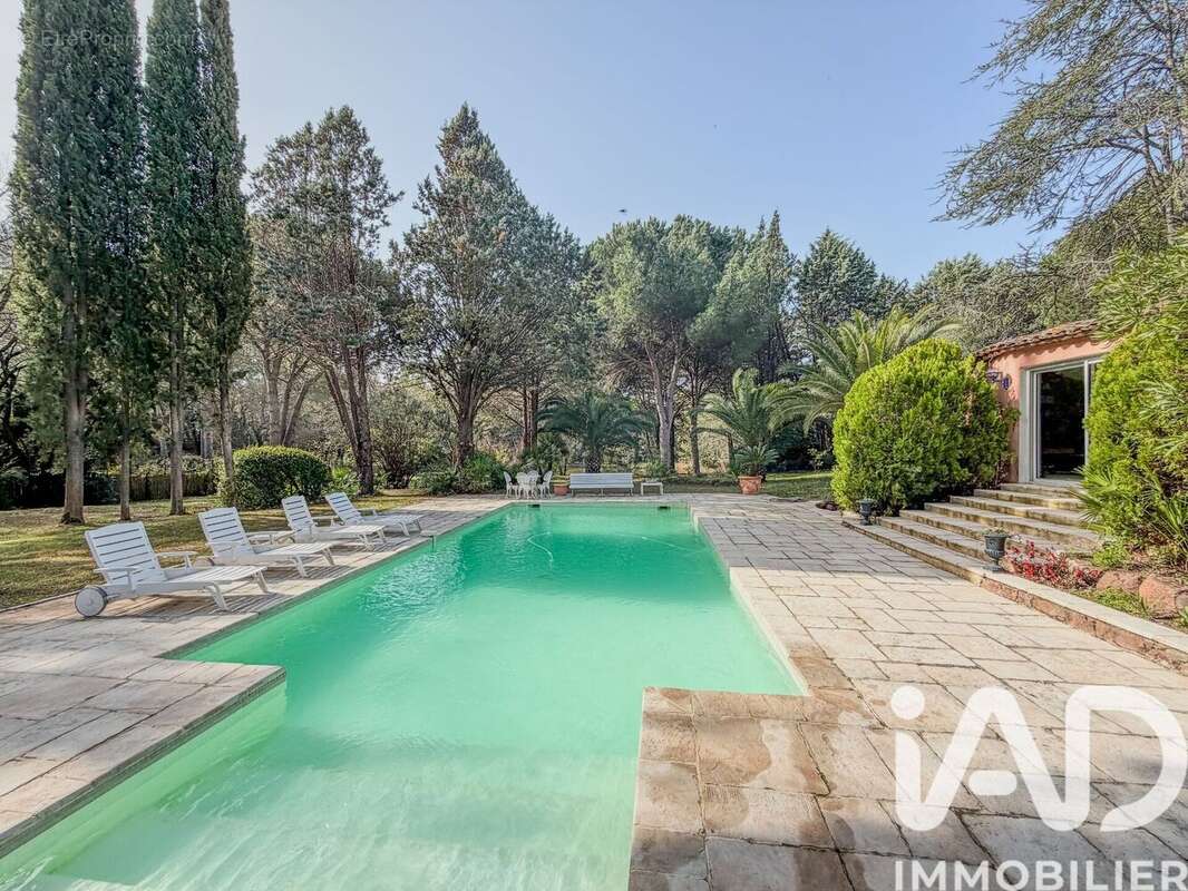 Photo 4 - Maison à ROQUEBRUNE-SUR-ARGENS