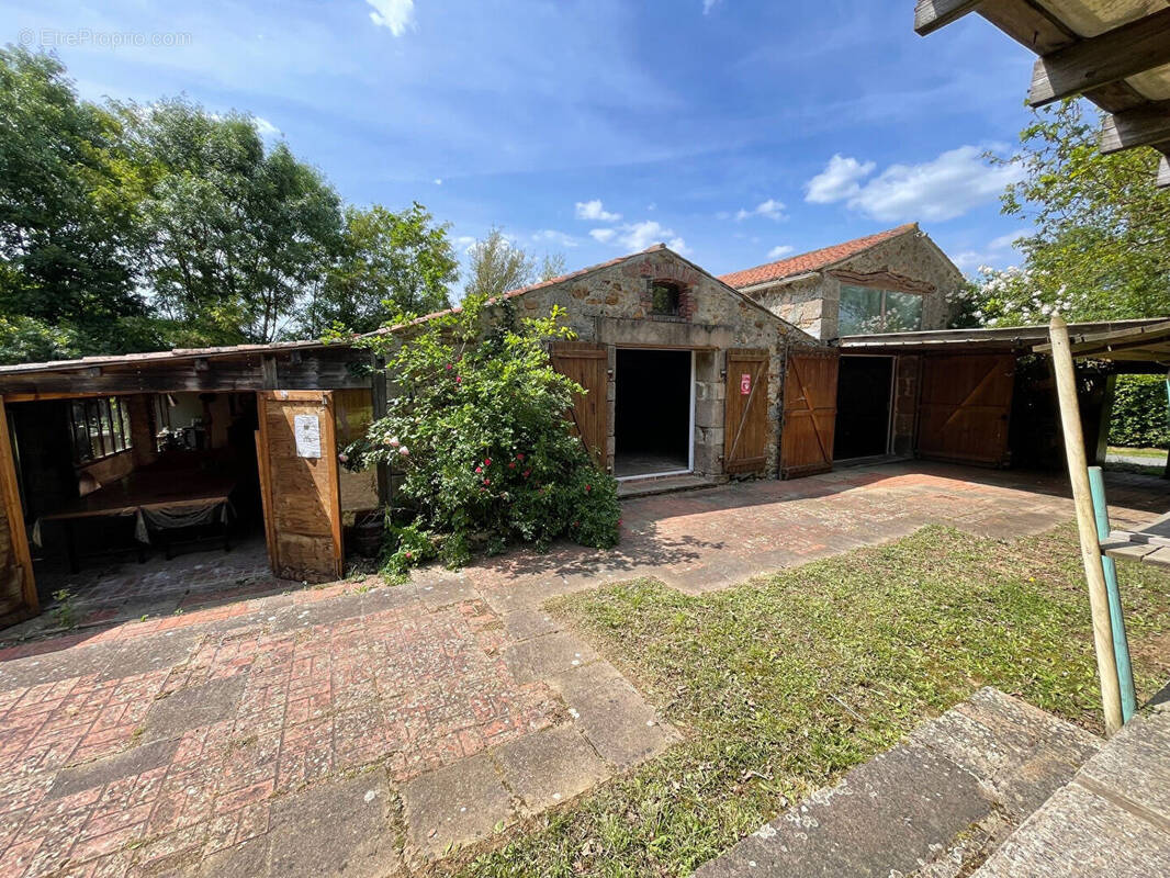 Maison à SAINT-ANDRE-DE-LA-MARCHE