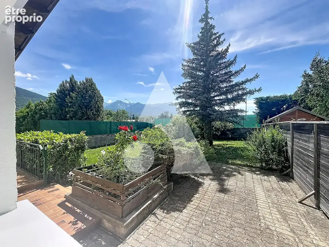 Duplex d'exception rénové avec jardin à Embrun - photo 8