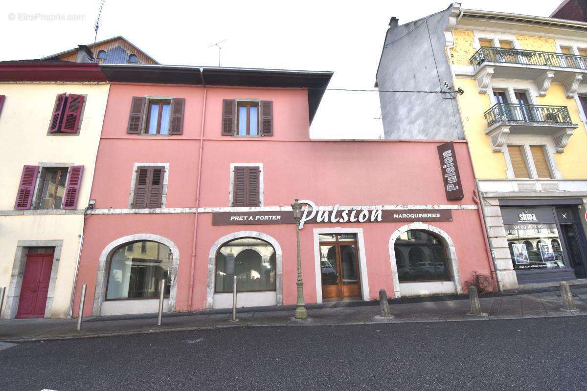 Appartement à LA ROCHE-SUR-FORON