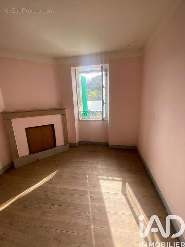 Maison 66 m² à Laval-Roqueceziere  - photo 8