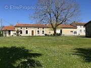 Maison à NONAC