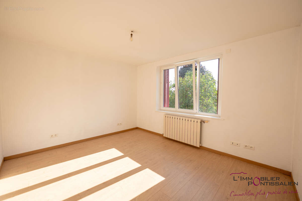 Frasne : t3 avec garage - photo 5