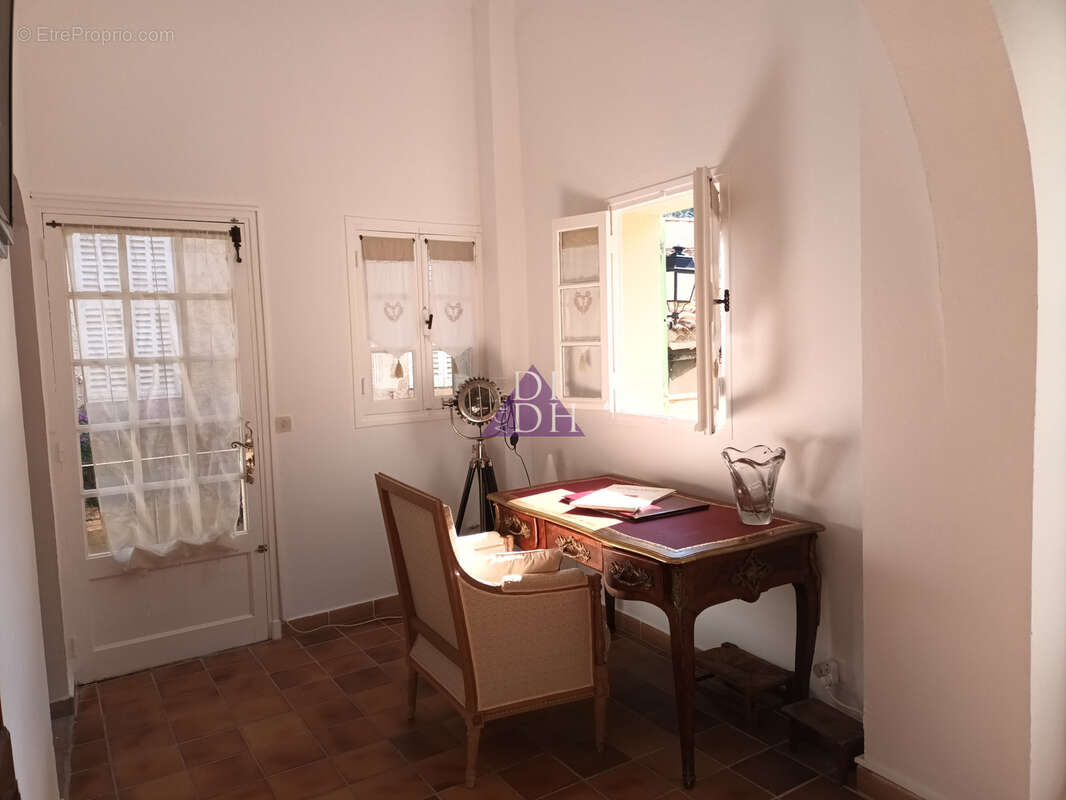 Maison à BORMES-LES-MIMOSAS