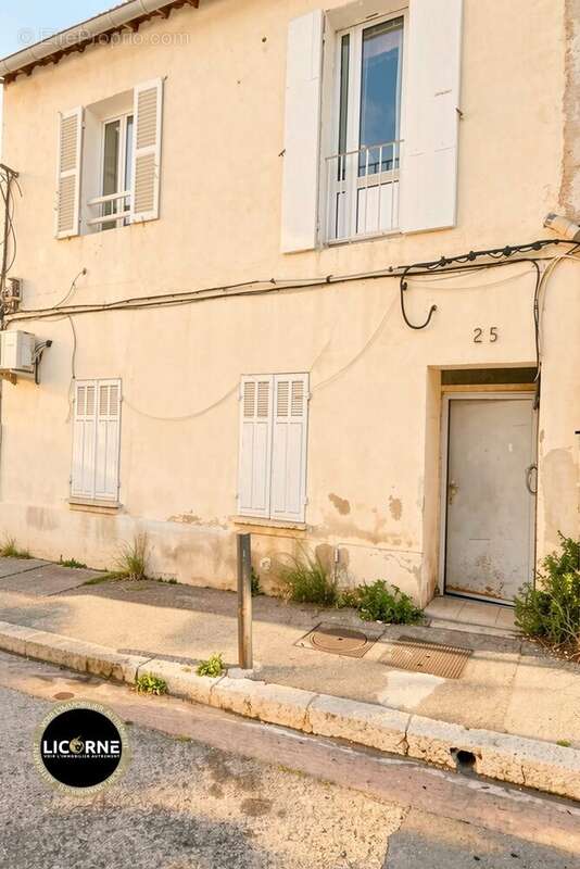 Façade - Appartement à MARSEILLE-4E