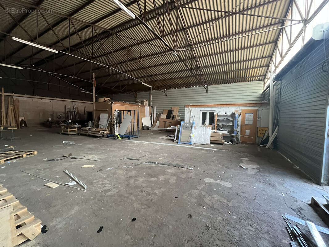 Commerce à CLOUANGE