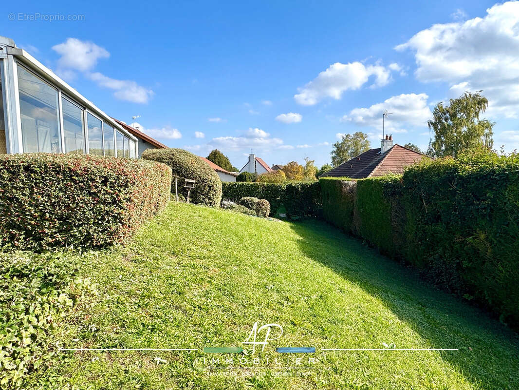 Maison à BELLENEUVE
