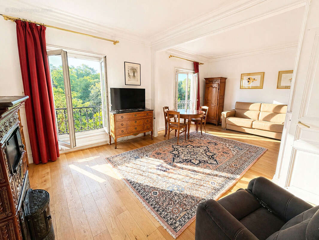 Appartement à PARIS-19E