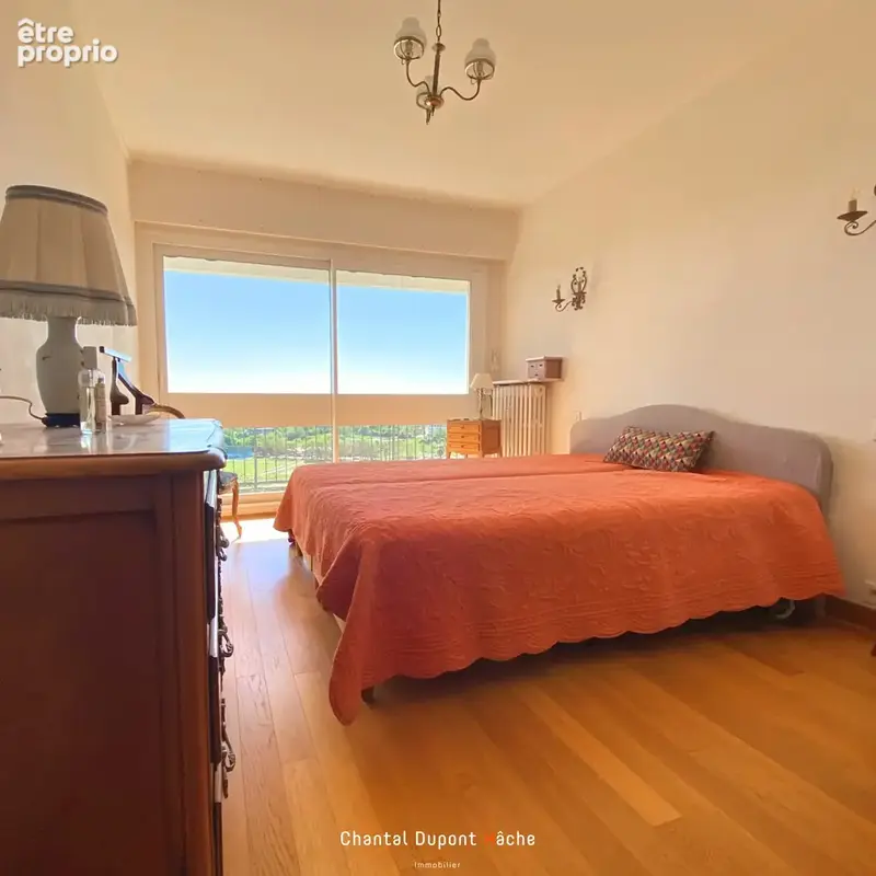 CHARTRES BORDS DE L'EURE - Appartement familial de 112 m2, 2/3 chambres, vue imprenable, parking et cave. - photo 10
