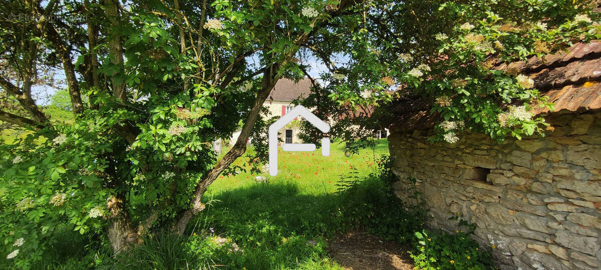 Maison à CANIAC-DU-CAUSSE