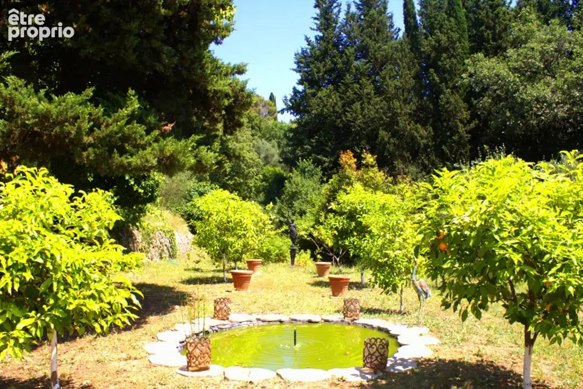 Mas du XVIIIème Siècle de 300 m² sur domaine de 15 000 m² - photo 3