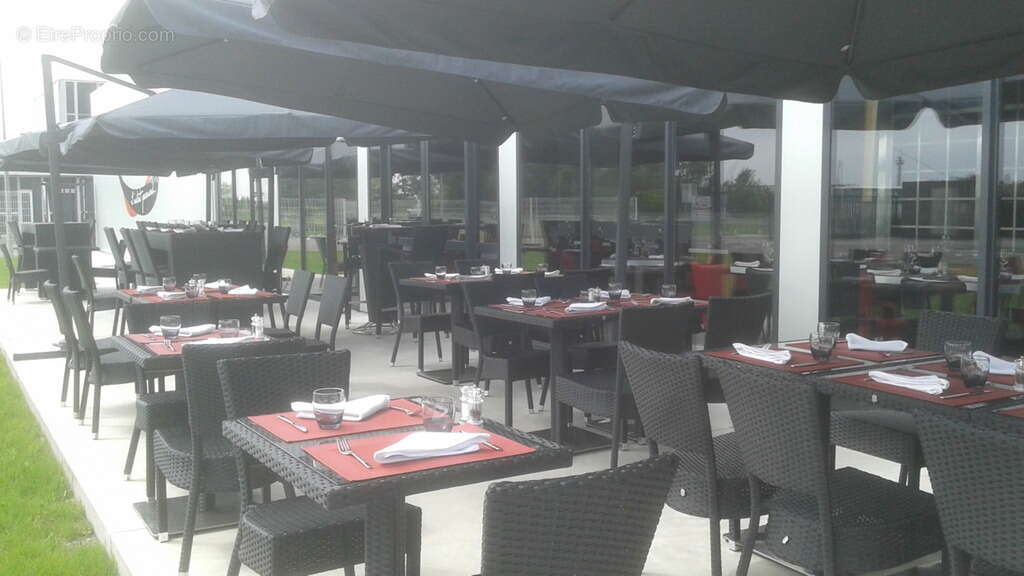 Commerce à PAUILLAC