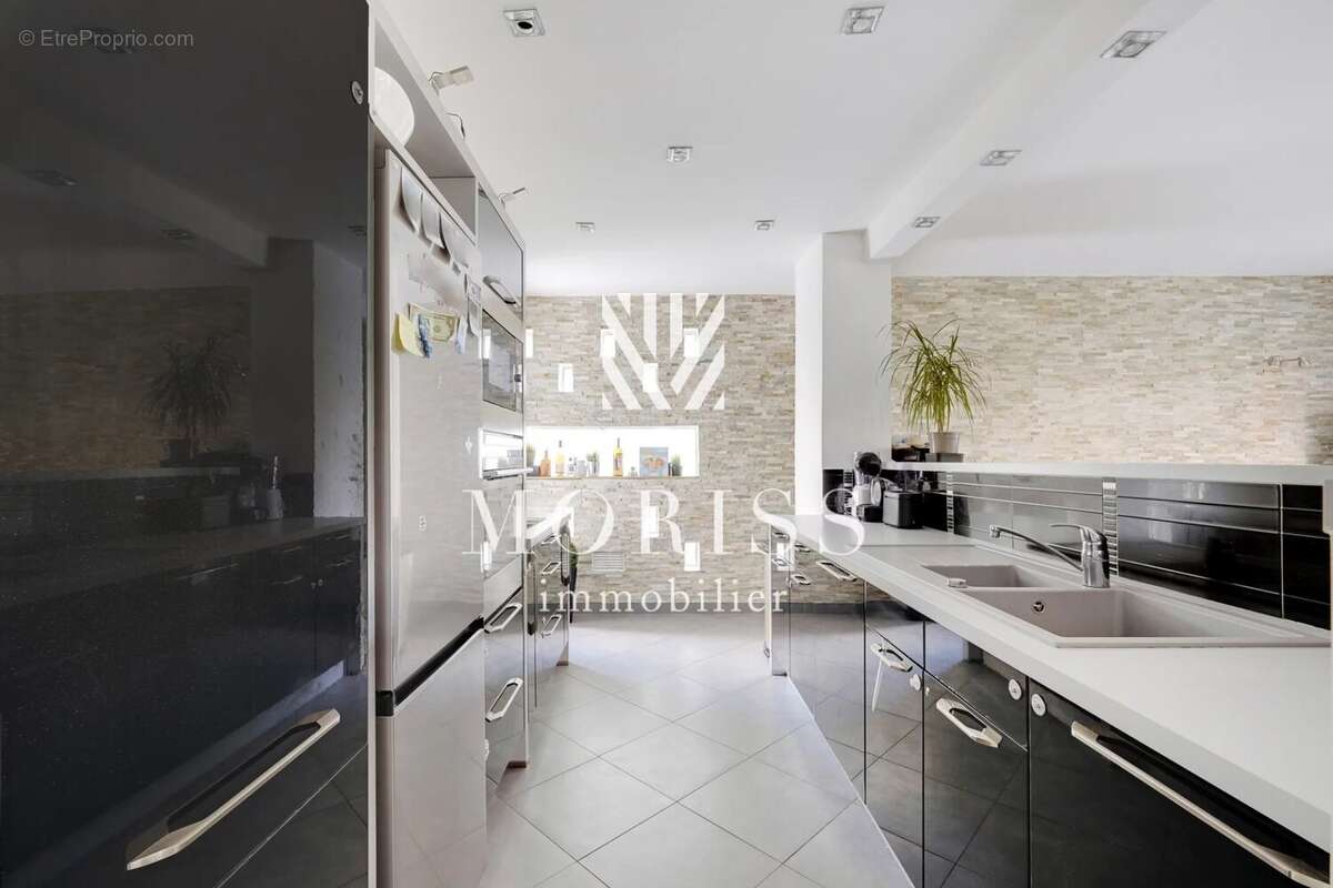 Appartement à FONTENAY-SOUS-BOIS