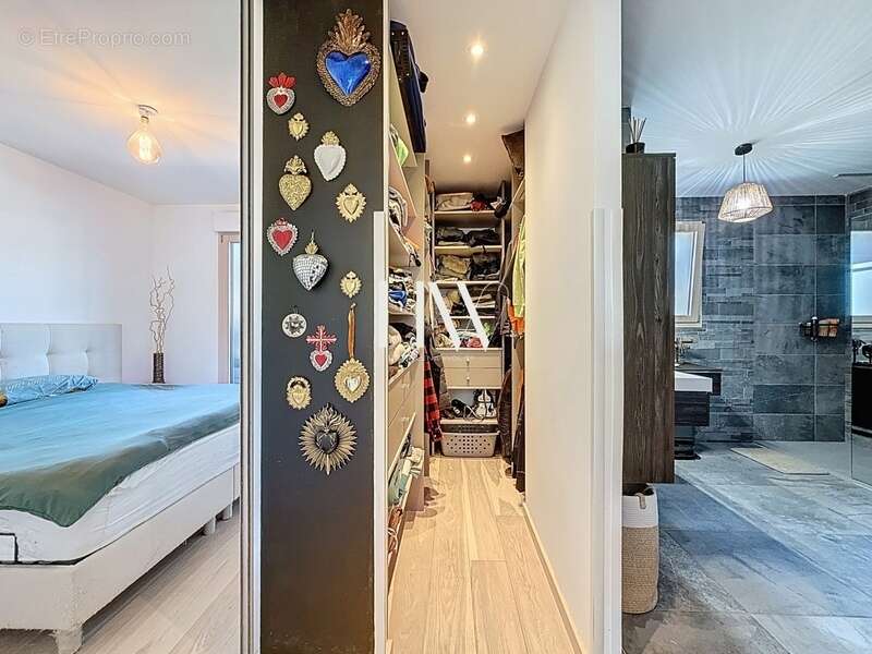 Appartement à ALLONZIER-LA-CAILLE